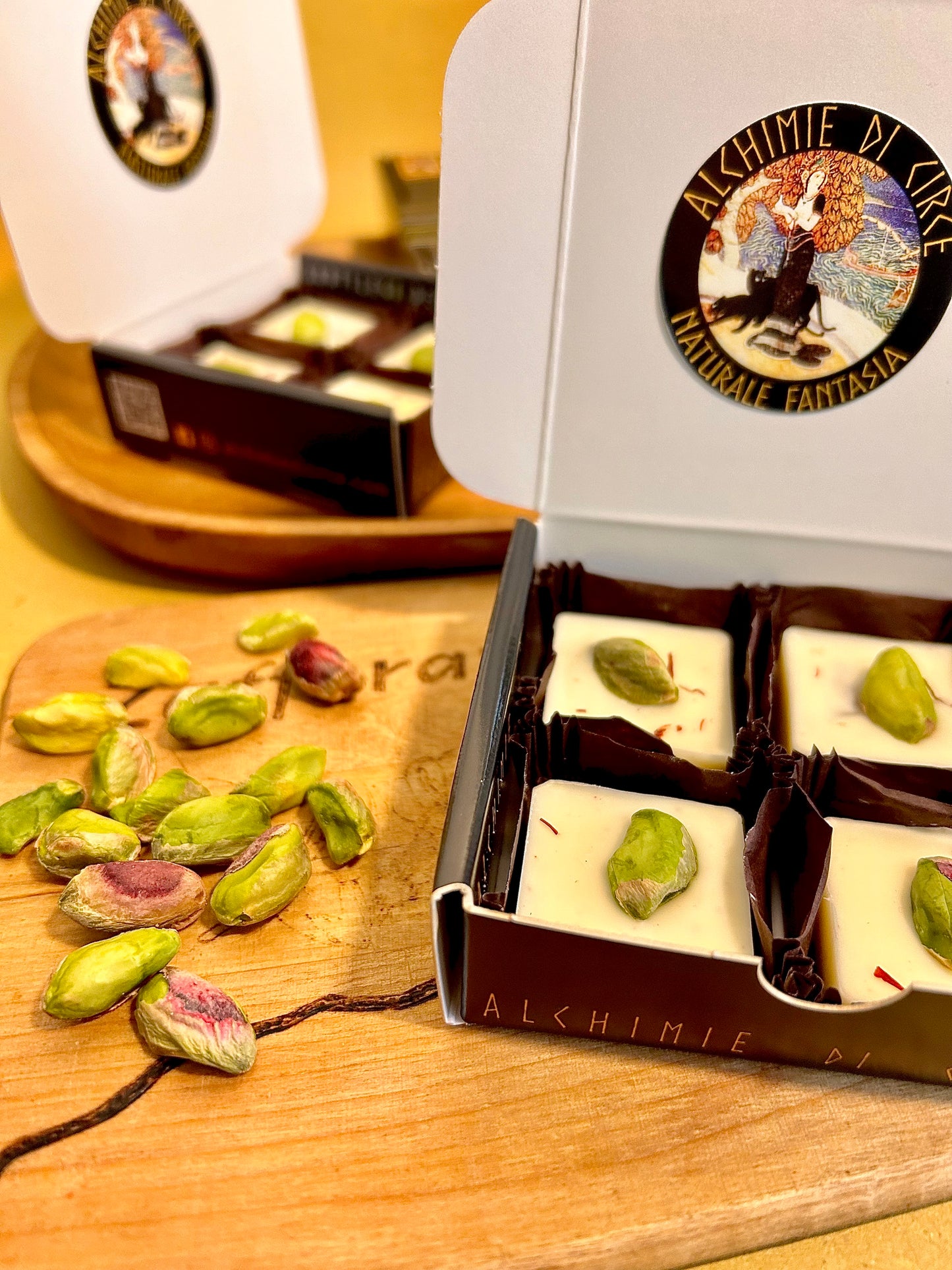 Choco Box 'White Magic' - Praline e Tavolette Bianche allo Zafferano