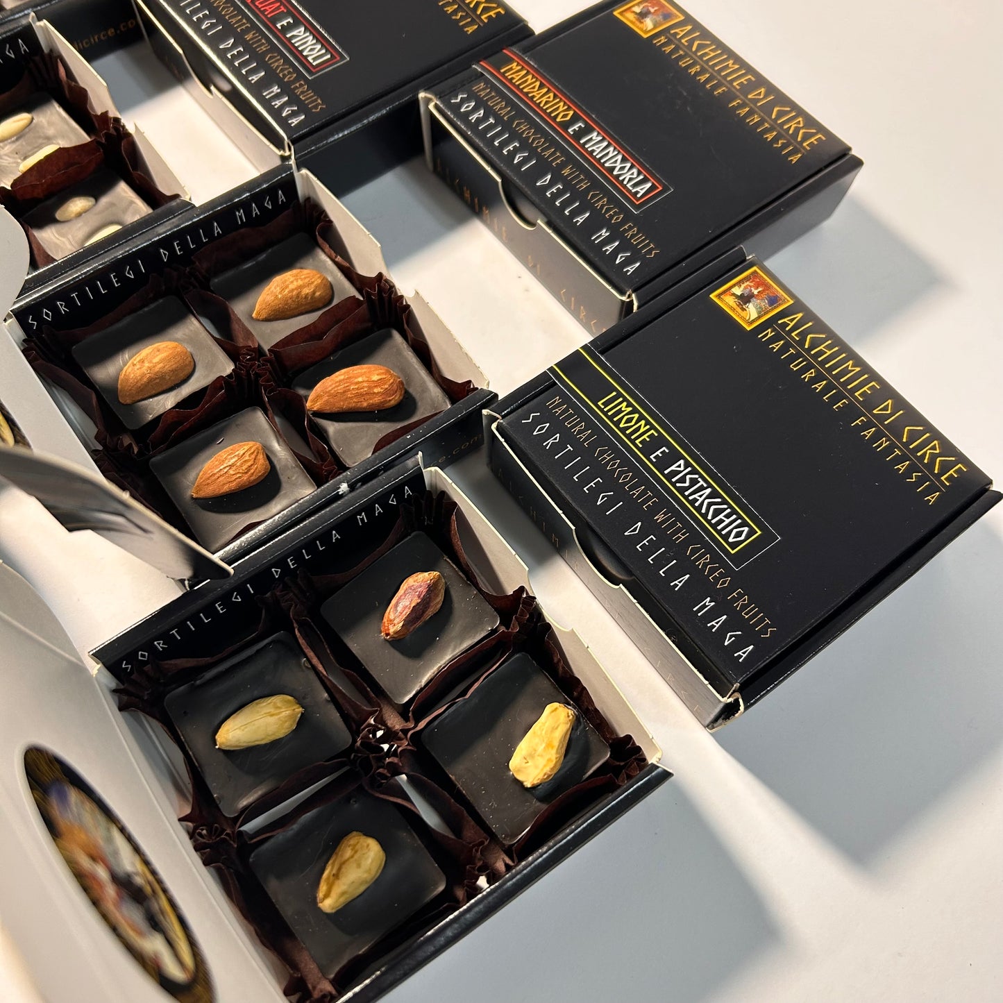 Choco Box Cioccolatini fondenti 83% con frutta naturale